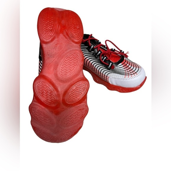 NWT Boys Avia Red Black and White Sneakers 3Y - Picture 5 of 6